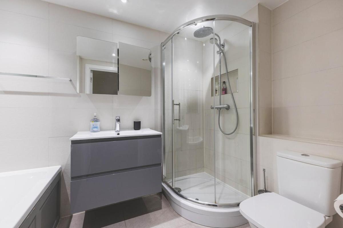 2Bed Stratford Apt With Easy Access To Central London, O2, Excel, Parking Nearby Bagian luar foto